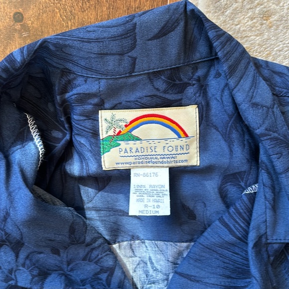 Paradise Found sz Med blue Hawaiian shirt - Picture 2 of 2